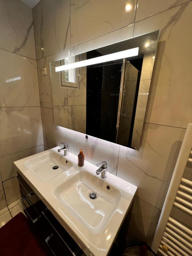 Appartement F3 ,2 Bedrooms With Parking Aeroport Orly A 20Mn Saint-Michel-sur-Orge Exterior foto
